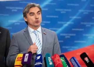 В Госдуме предложили ограничить время просмотра новостей и видео