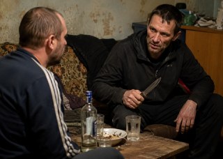 Освободившийся из колонии мужчина убил знакомого в Барнауле