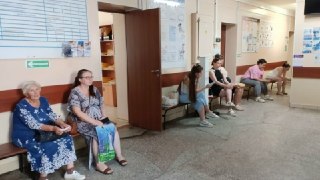 Очереди в роддоме Барнаула: беременные ждут более 3 часов